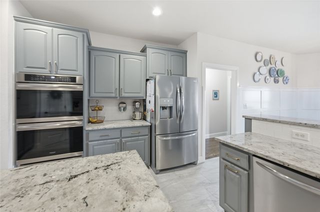 4108 S Redwood Avenue, Broken Arrow, OK 74011