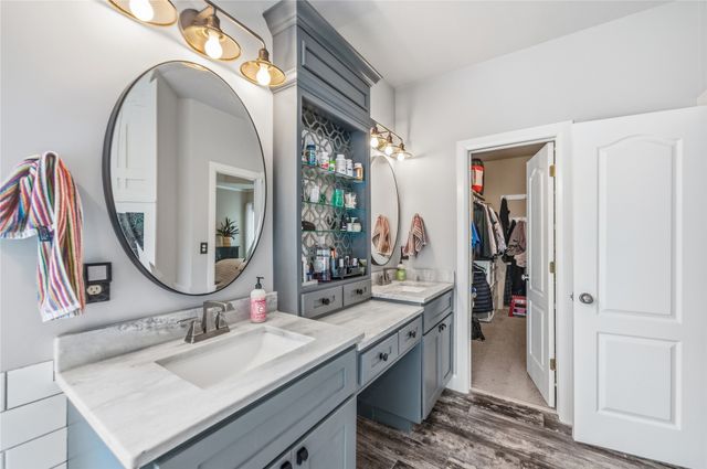 4108 S Redwood Avenue, Broken Arrow, OK 74011