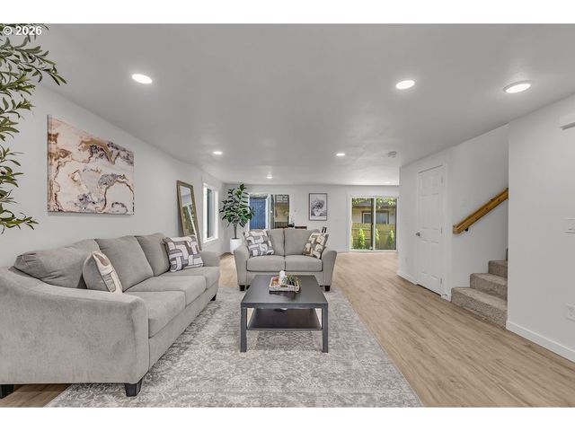 18866 Sw SAMMY Dr, Beaverton, OR 97003