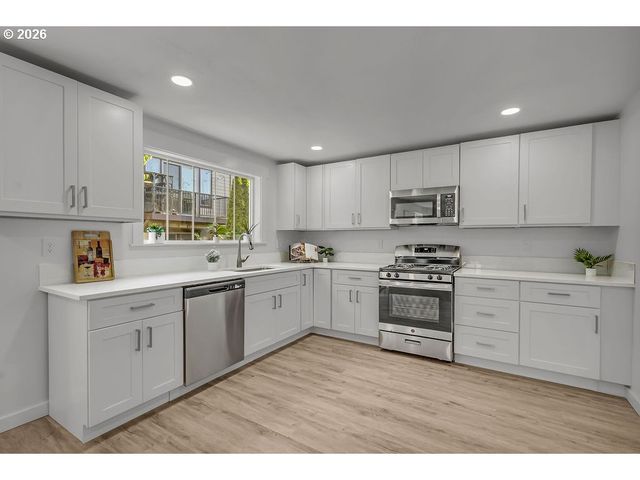 18866 Sw SAMMY Dr, Beaverton, OR 97003