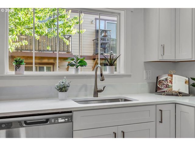 18866 Sw SAMMY Dr, Beaverton, OR 97003