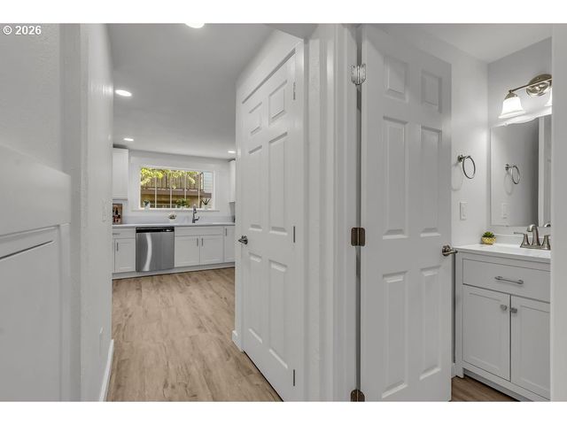18866 Sw SAMMY Dr, Beaverton, OR 97003