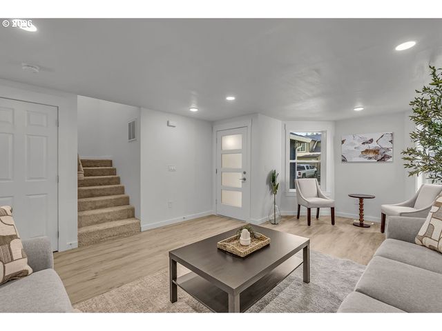 18866 Sw SAMMY Dr, Beaverton, OR 97003