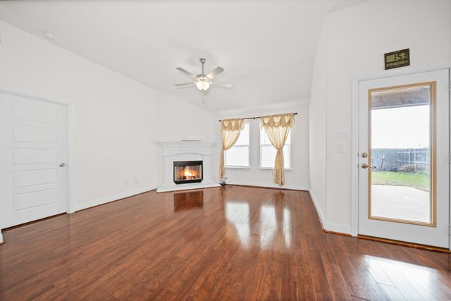 422 Stoneridge Drive, Hillsboro, TX 76645