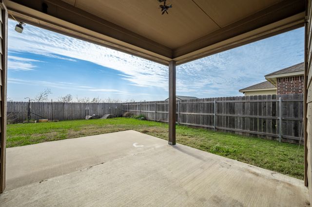 422 Stoneridge Drive, Hillsboro, TX 76645