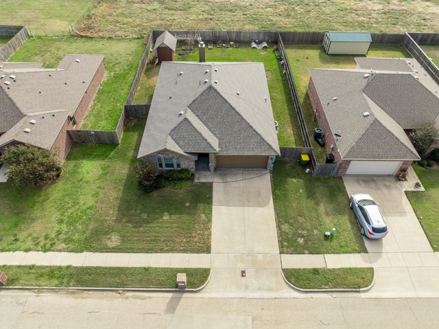 422 Stoneridge Drive, Hillsboro, TX 76645