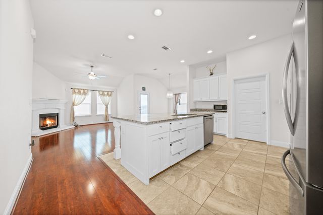 422 Stoneridge Drive, Hillsboro, TX 76645