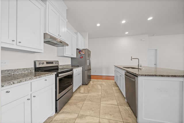 422 Stoneridge Drive, Hillsboro, TX 76645