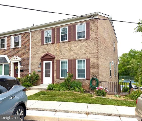 8014 LAKECREST DR, Greenbelt, MD 20770