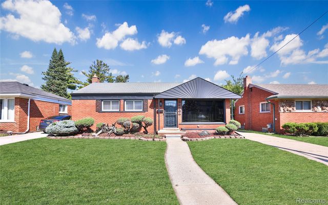 27704 Maplewood Street, Garden City, MI 48135