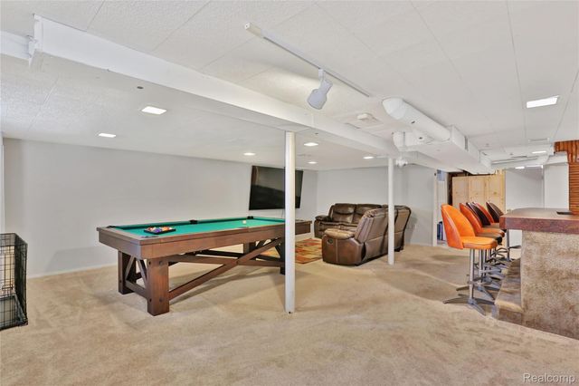 27704 Maplewood Street, Garden City, MI 48135