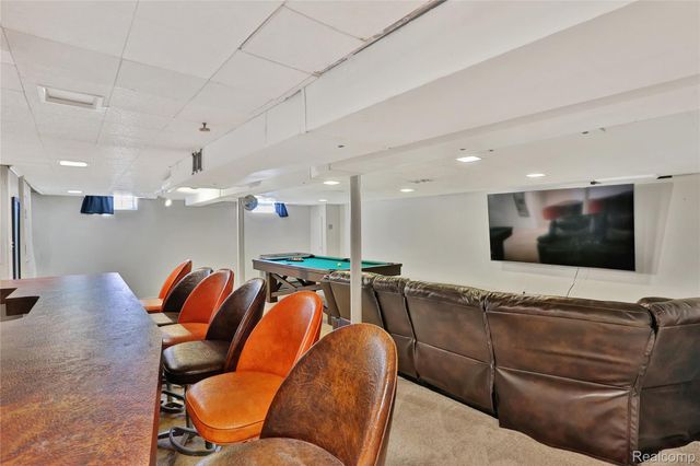 27704 Maplewood Street, Garden City, MI 48135