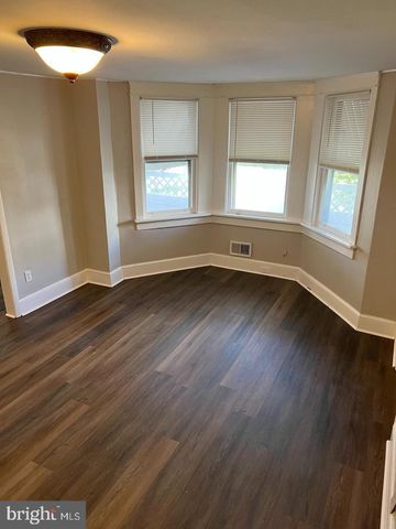 232 W UNION ST, Burlington, NJ 08016