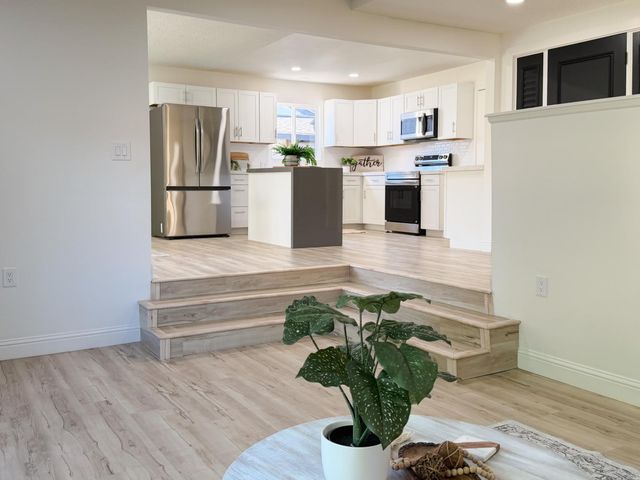 878 Carol Ave, Merced, CA 95341