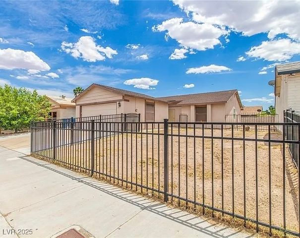 4517 Queen Angel Court, Las Vegas, NV 89110