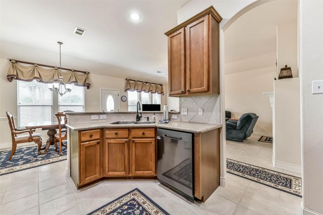 4055 Bentwood Drive, Dickinson, TX 77539