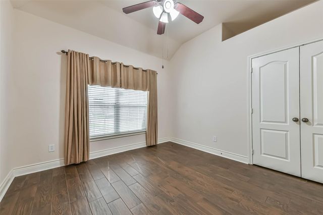 4055 Bentwood Drive, Dickinson, TX 77539
