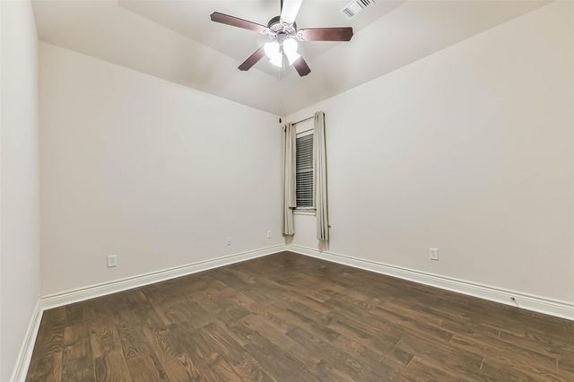 4055 Bentwood Drive, Dickinson, TX 77539