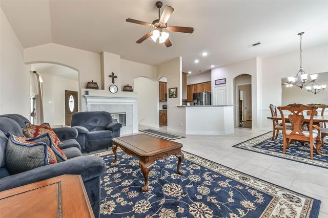 4055 Bentwood Drive, Dickinson, TX 77539