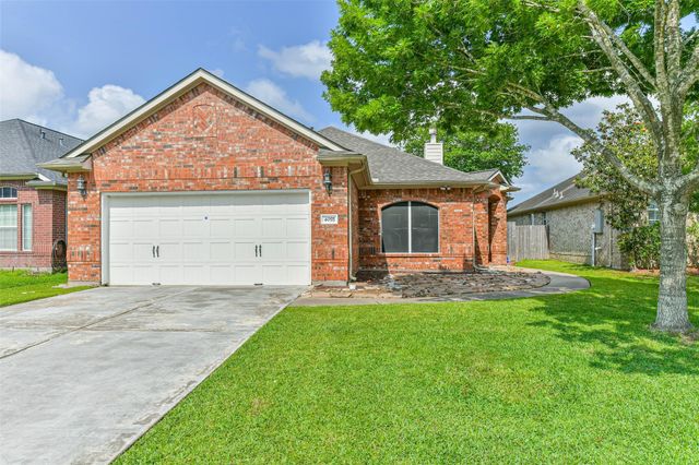 4055 Bentwood Drive, Dickinson, TX 77539