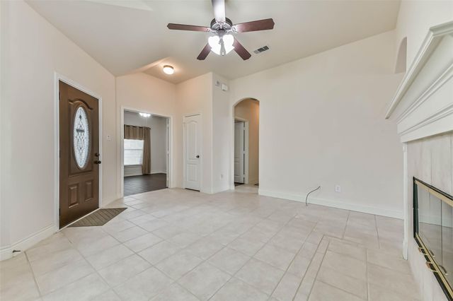 4055 Bentwood Drive, Dickinson, TX 77539