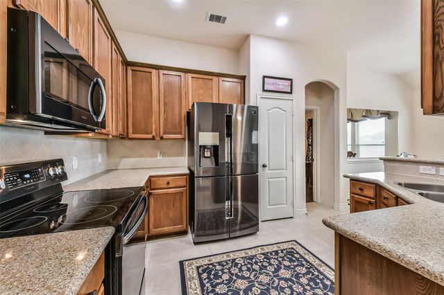 4055 Bentwood Drive, Dickinson, TX 77539