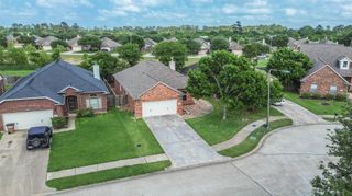 4055 Bentwood Drive, Dickinson, TX 77539