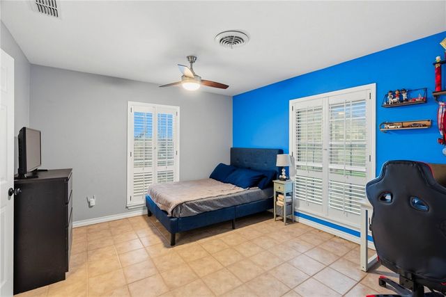 2 Camden Pl, Corpus Christi, TX 78412