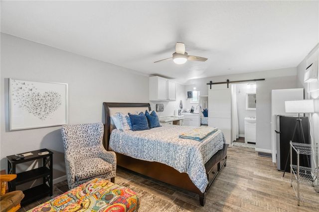2 Camden Pl, Corpus Christi, TX 78412