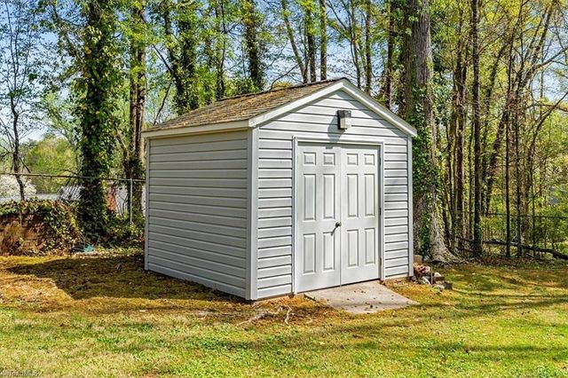 1905 Glenn Drive, Reidsville, NC 27320