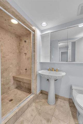 6576 Inkster Road, West Bloomfield, MI 48322