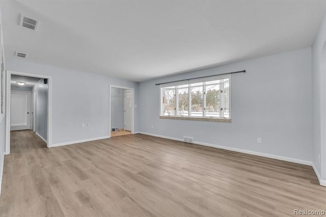 6576 Inkster Road, West Bloomfield, MI 48322