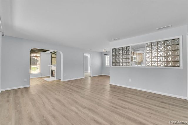 6576 Inkster Road, West Bloomfield, MI 48322