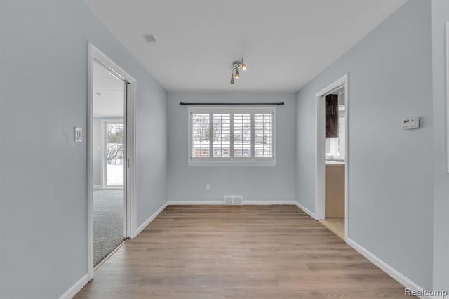 6576 Inkster Road, West Bloomfield, MI 48322