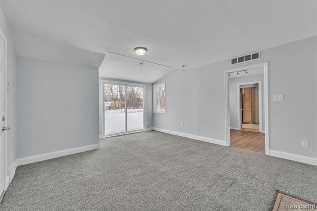 6576 Inkster Road, West Bloomfield, MI 48322