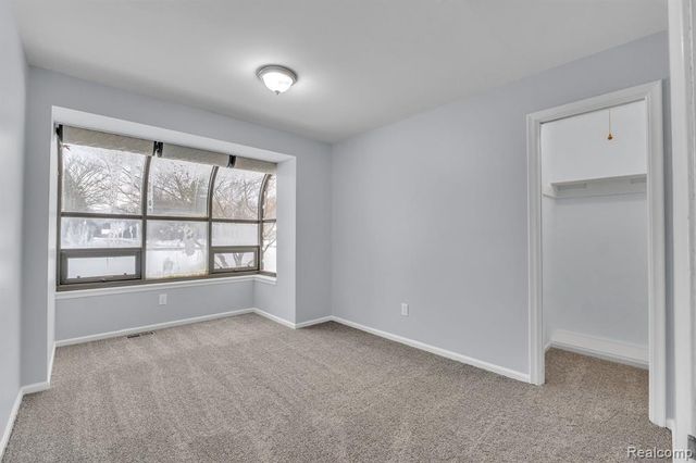 6576 Inkster Road, West Bloomfield, MI 48322