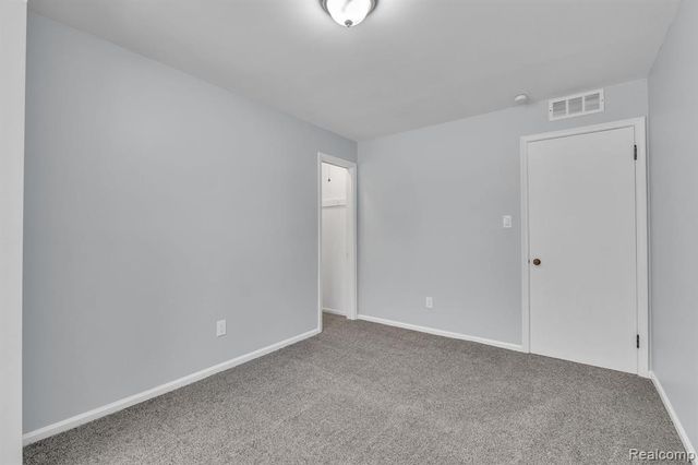 6576 Inkster Road, West Bloomfield, MI 48322