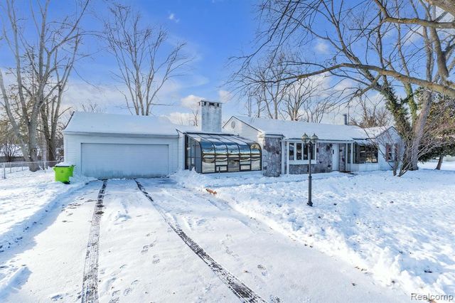 6576 Inkster Road, West Bloomfield, MI 48322