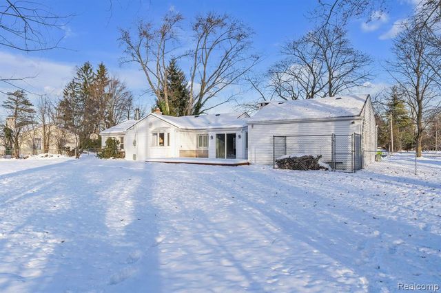 6576 Inkster Road, West Bloomfield, MI 48322