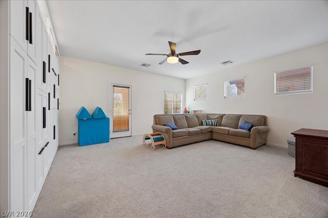 8224 Sawmill Falls Street, North Las Vegas, NV 89085