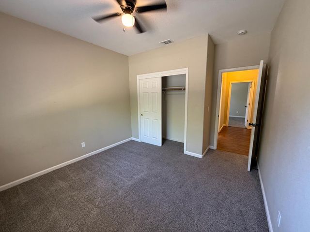 945 Skyline Dr, Yuba City, CA 95991