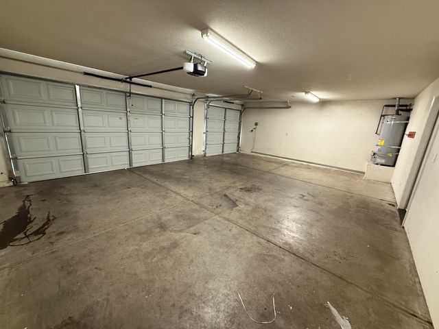 945 Skyline Dr, Yuba City, CA 95991