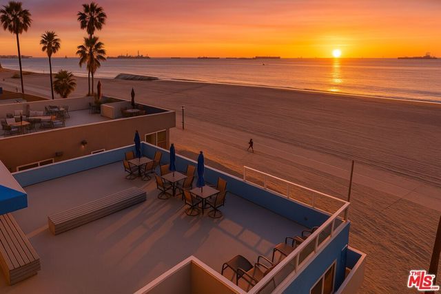 28 5th Place, Long Beach, CA 90802