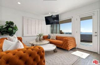 28 5th Place, Long Beach, CA 90802