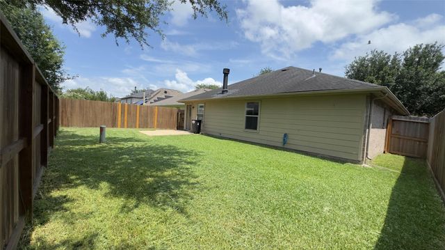 6002 Stirring Winds Lane, Houston, TX 77086