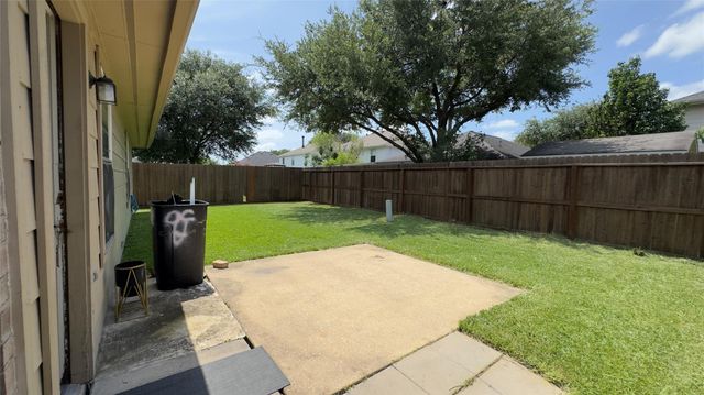 6002 Stirring Winds Lane, Houston, TX 77086