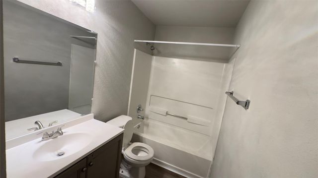 6002 Stirring Winds Lane, Houston, TX 77086