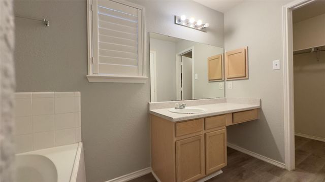 6002 Stirring Winds Lane, Houston, TX 77086