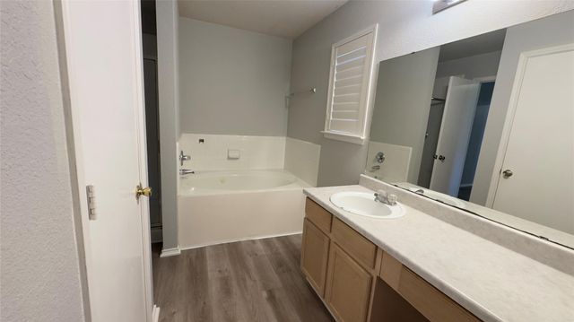 6002 Stirring Winds Lane, Houston, TX 77086