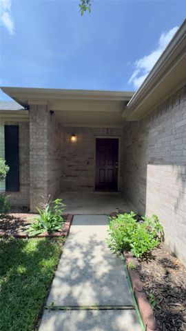 6002 Stirring Winds Lane, Houston, TX 77086